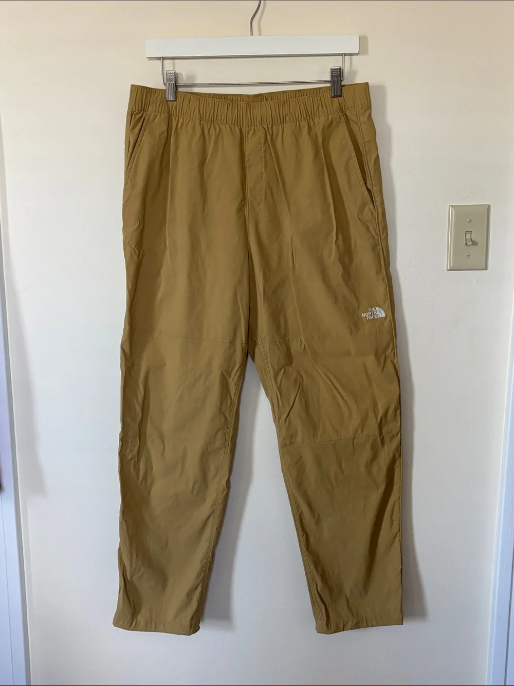 The North Face Men’s Class V Jogger Pants Antelope Khaki Tan Outdoors Active